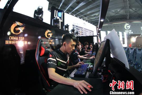 强强联合！TES《无畏契约》分部与某国际外设品牌达成战略合作